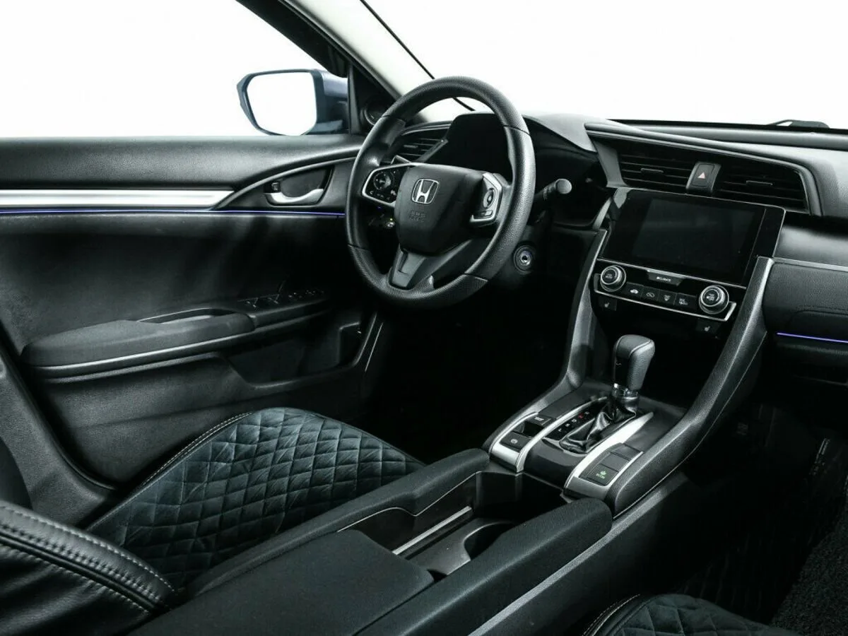 Honda Civic X — фото 5