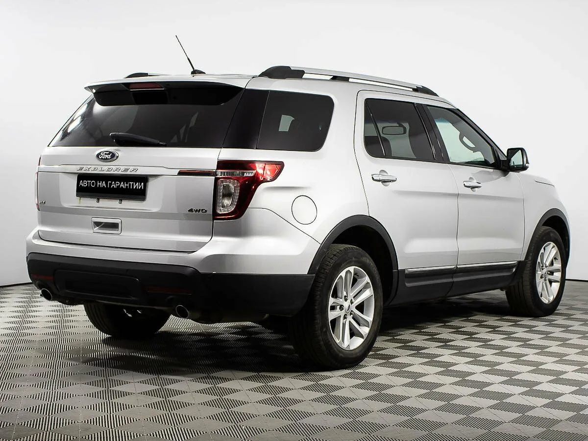 Ford Explorer V — фото 3