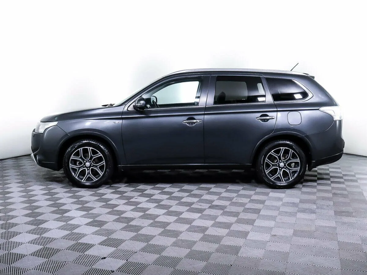 Mitsubishi Outlander III Рестайлинг · Ultimate — фото 3