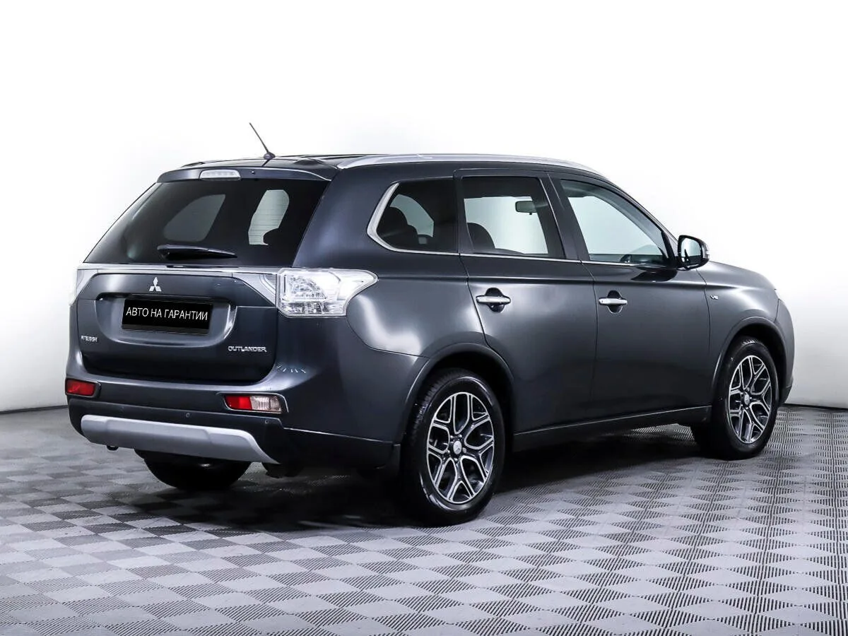 Mitsubishi Outlander III Рестайлинг · Ultimate — фото 5
