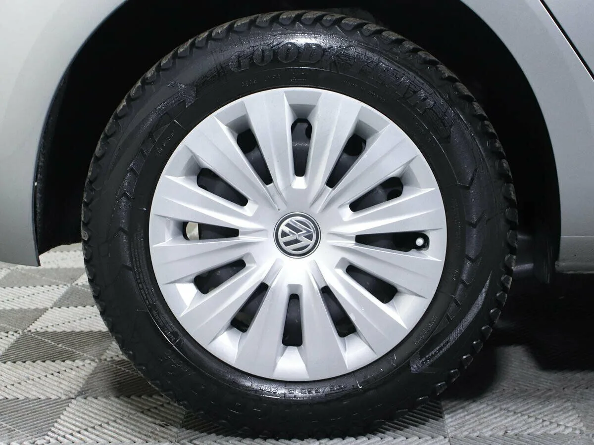 Volkswagen Golf VII Рестайлинг · Trendline — фото 5