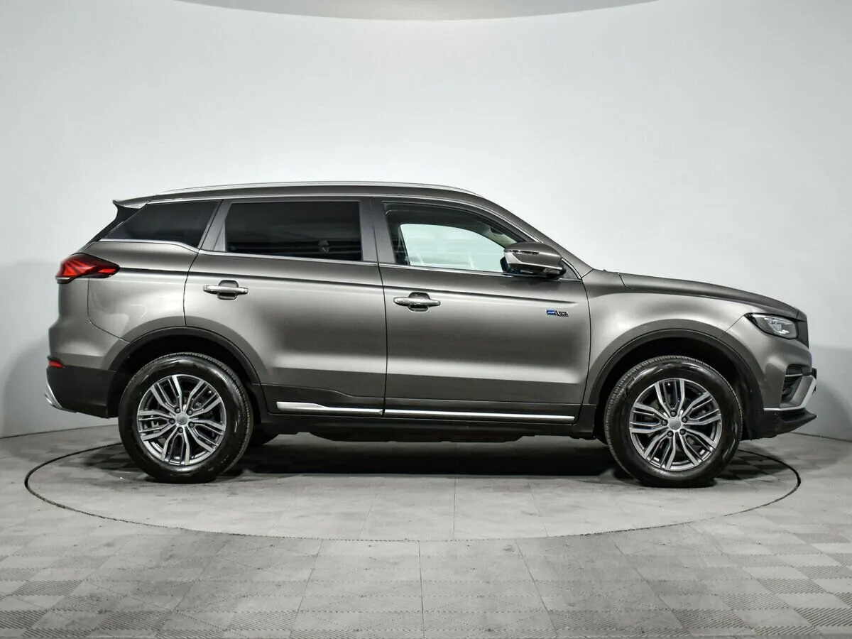 Geely Atlas Pro Luxury — фото 4