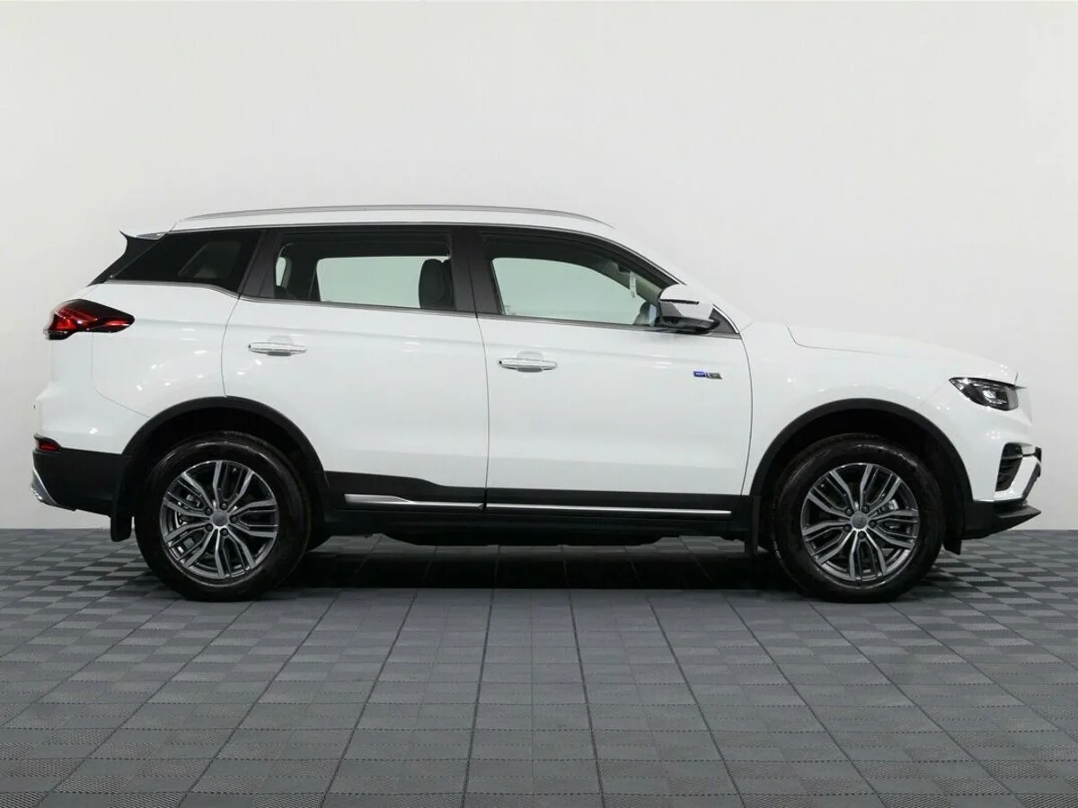 Geely Atlas Pro Flagship — фото 4