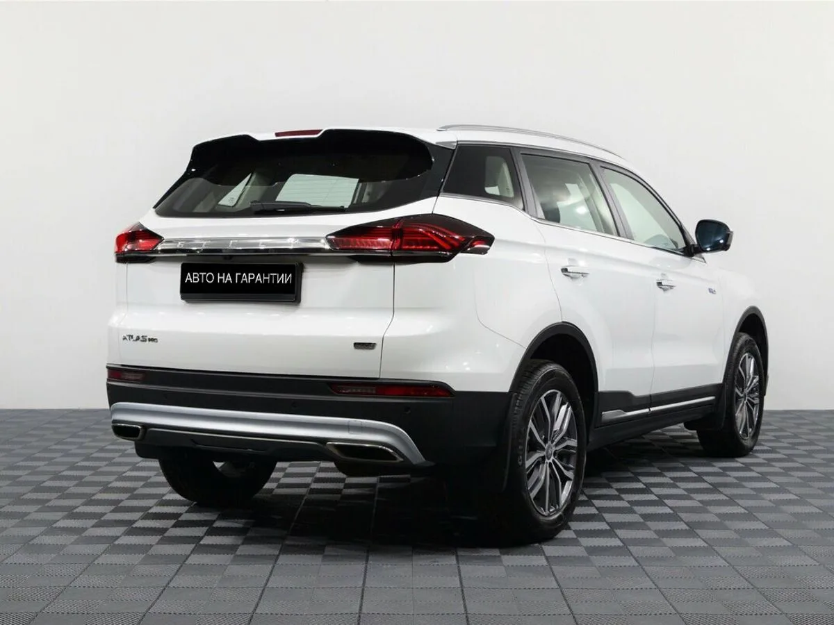 Geely Atlas Pro Flagship — фото 5