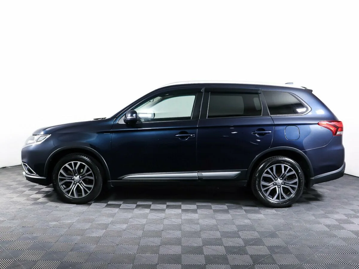 Mitsubishi Outlander III Рестайлинг 2 · Invite — фото 3