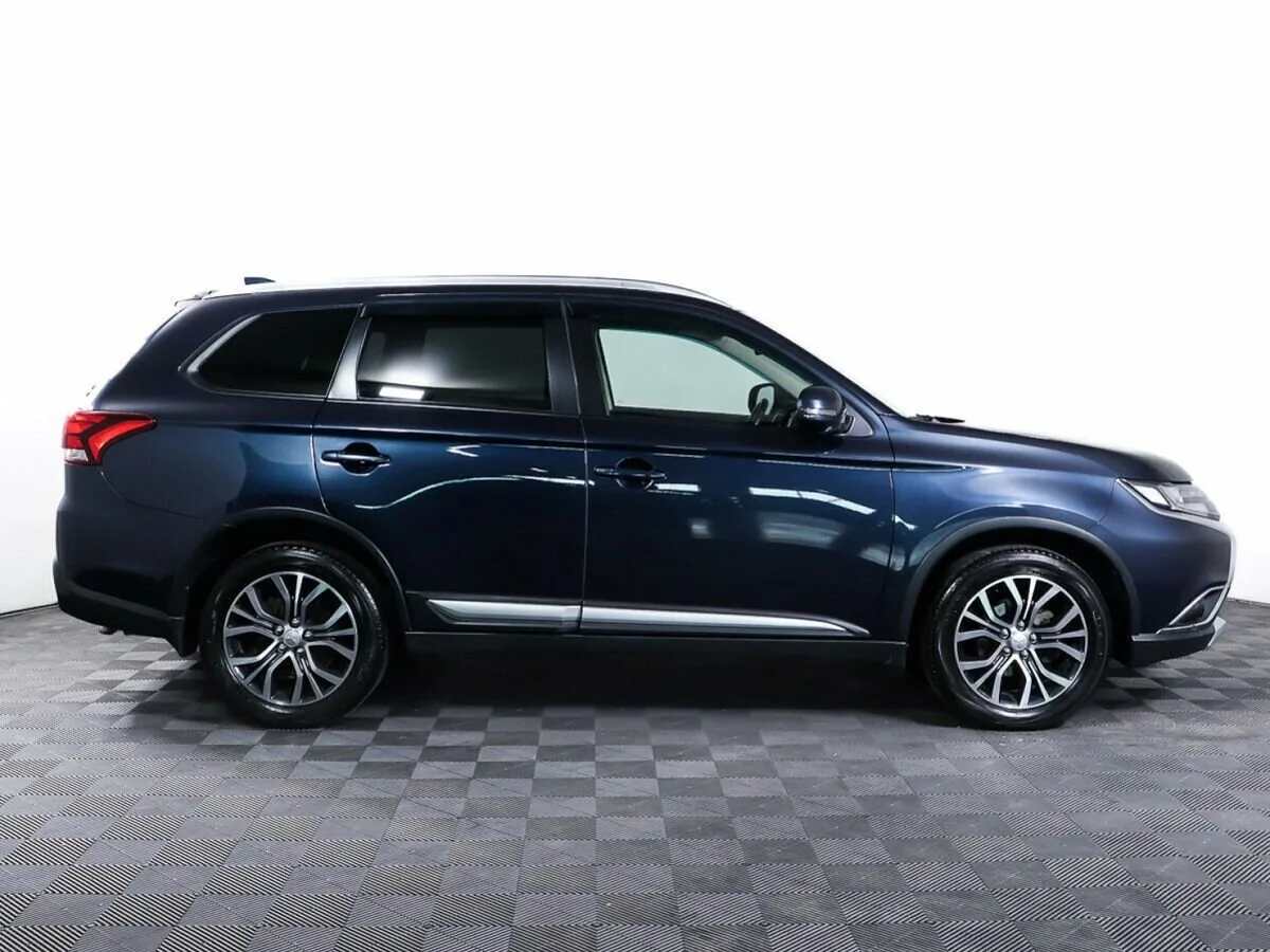 Mitsubishi Outlander III Рестайлинг 2 · Invite — фото 4