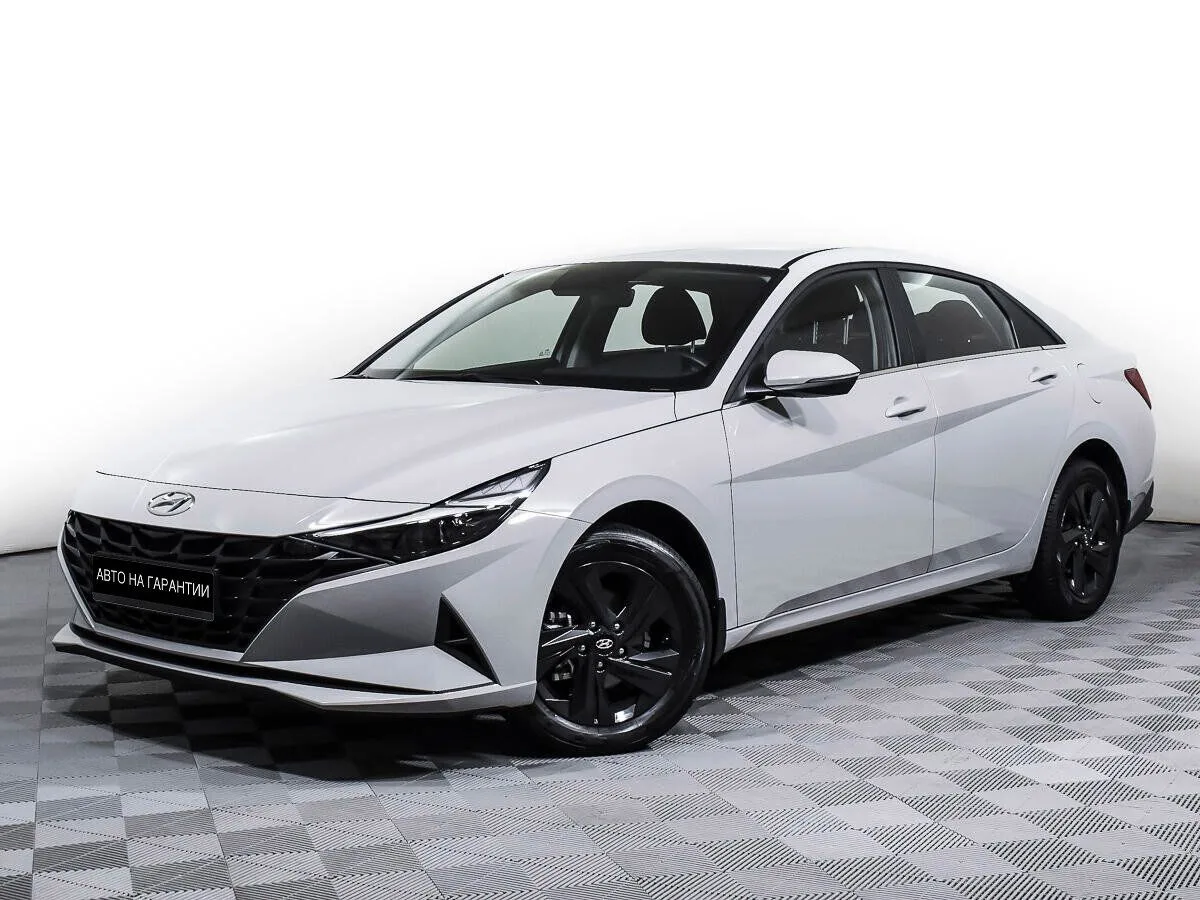 Hyundai Elantra VII (CN7) · Active