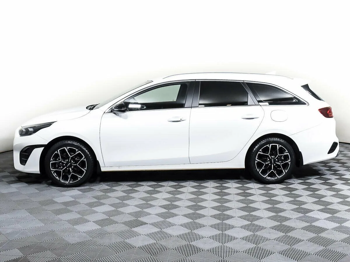 Kia Ceed III Рестайлинг · GT Line — фото 3