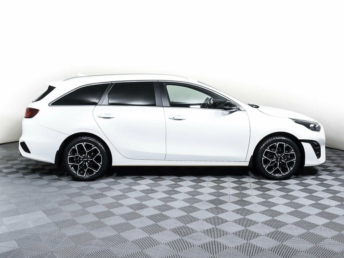 Kia Ceed III Рестайлинг · GT Line — фото 4