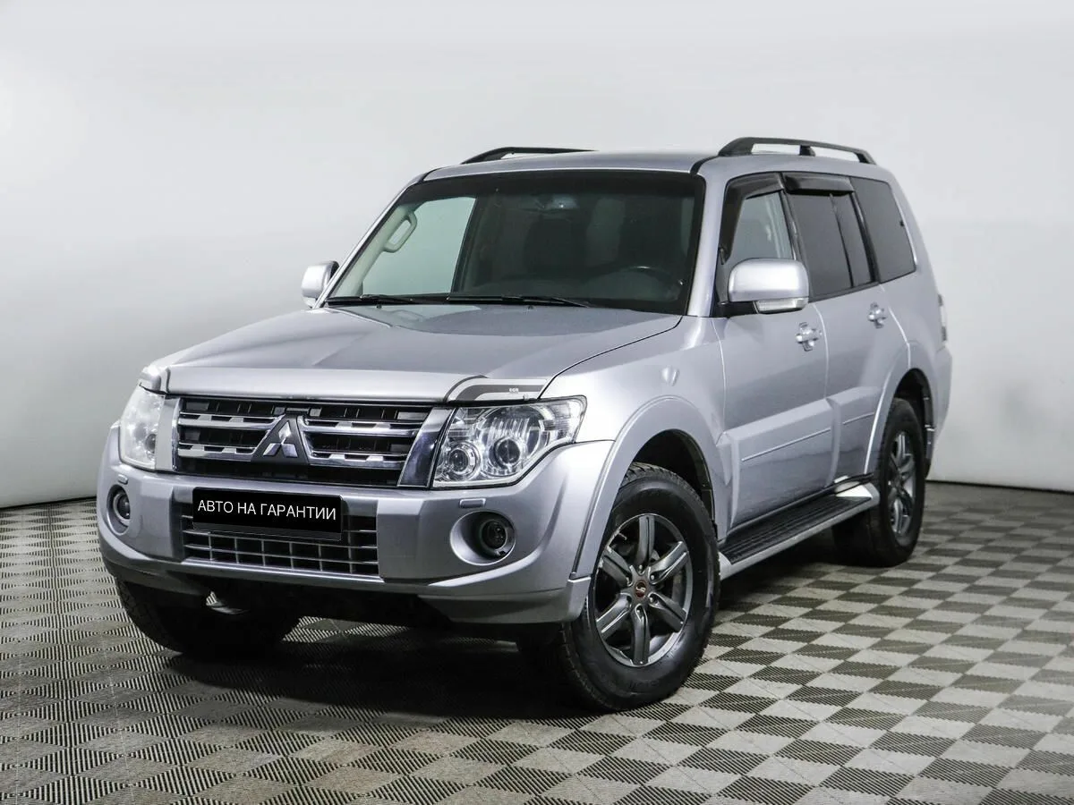Mitsubishi Pajero IV Рестайлинг 1 · Intense