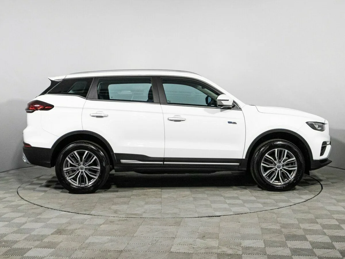 Geely Atlas Pro Luxury — фото 4