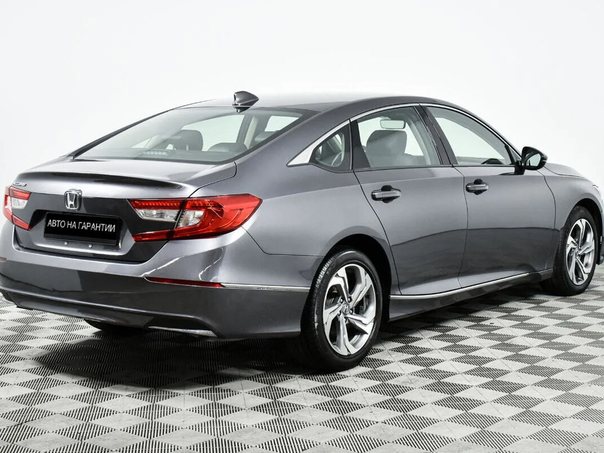 Honda Accord X — фото 3