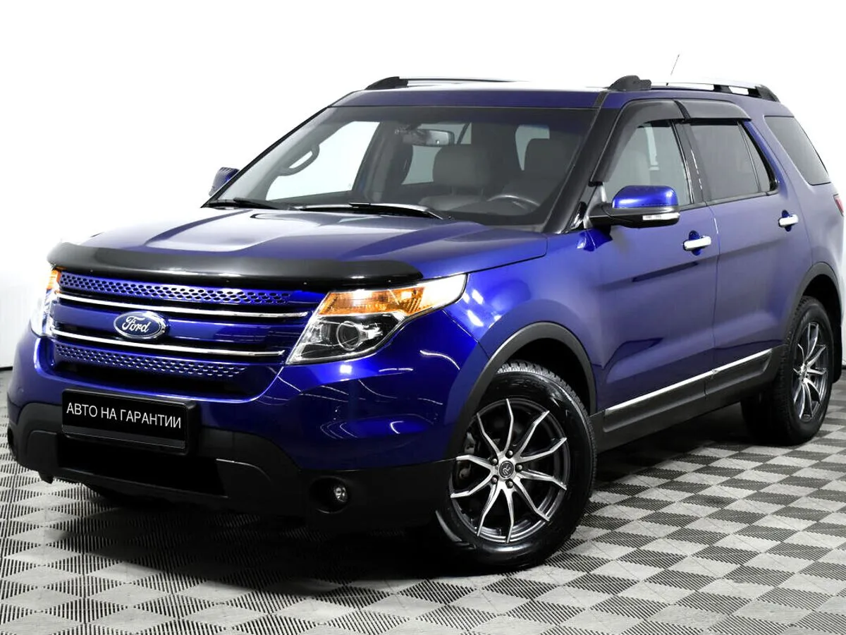 Ford Explorer V · XLT
