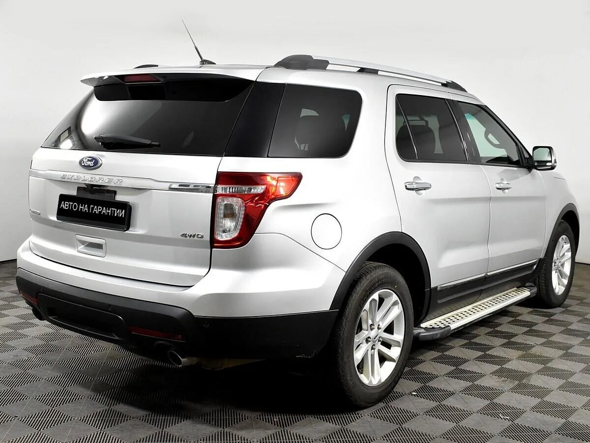 Ford Explorer V · XLT — фото 3