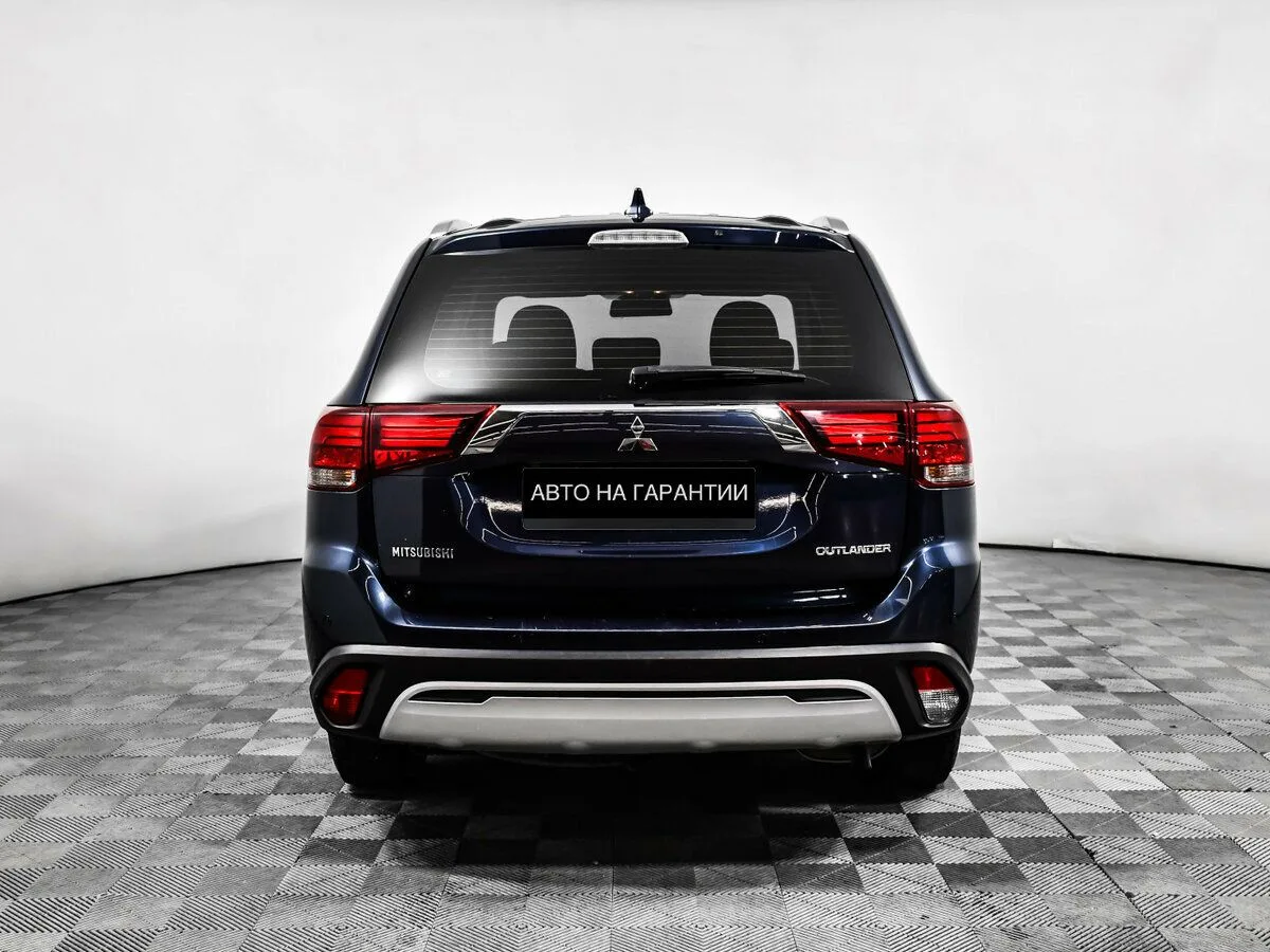 Mitsubishi Outlander III Рестайлинг 3 · Invite — фото 4