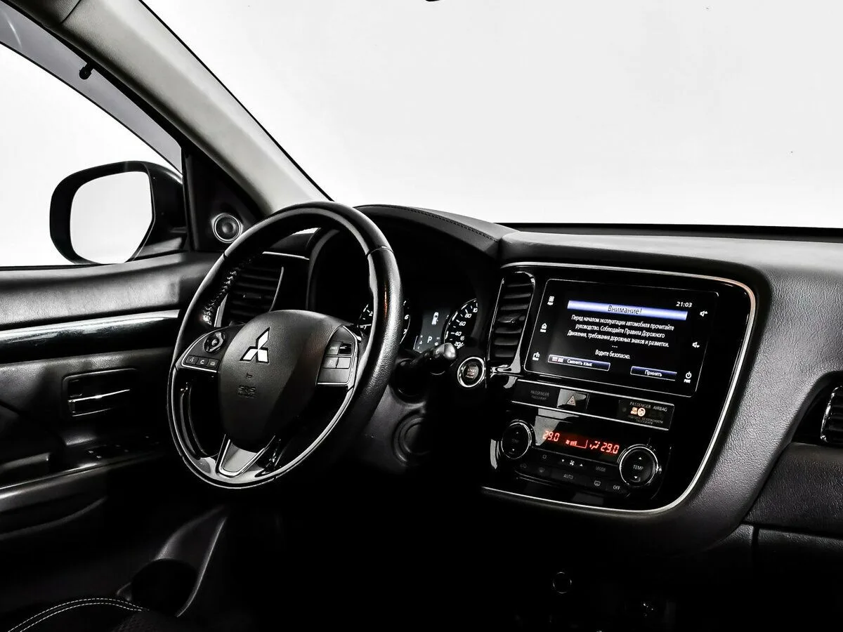 Mitsubishi Outlander III Рестайлинг 3 · Invite — фото 5