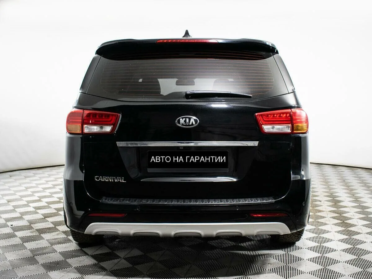 Kia Carnival III — фото 4