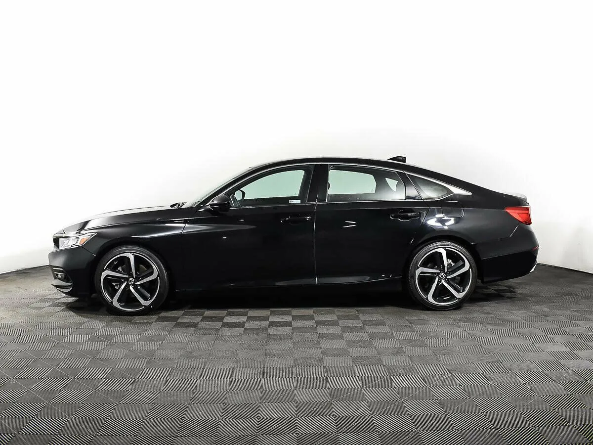 Honda Accord X — фото 3