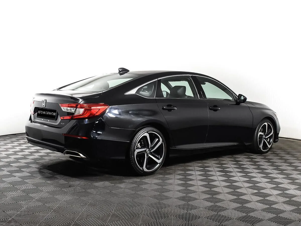 Honda Accord X — фото 5