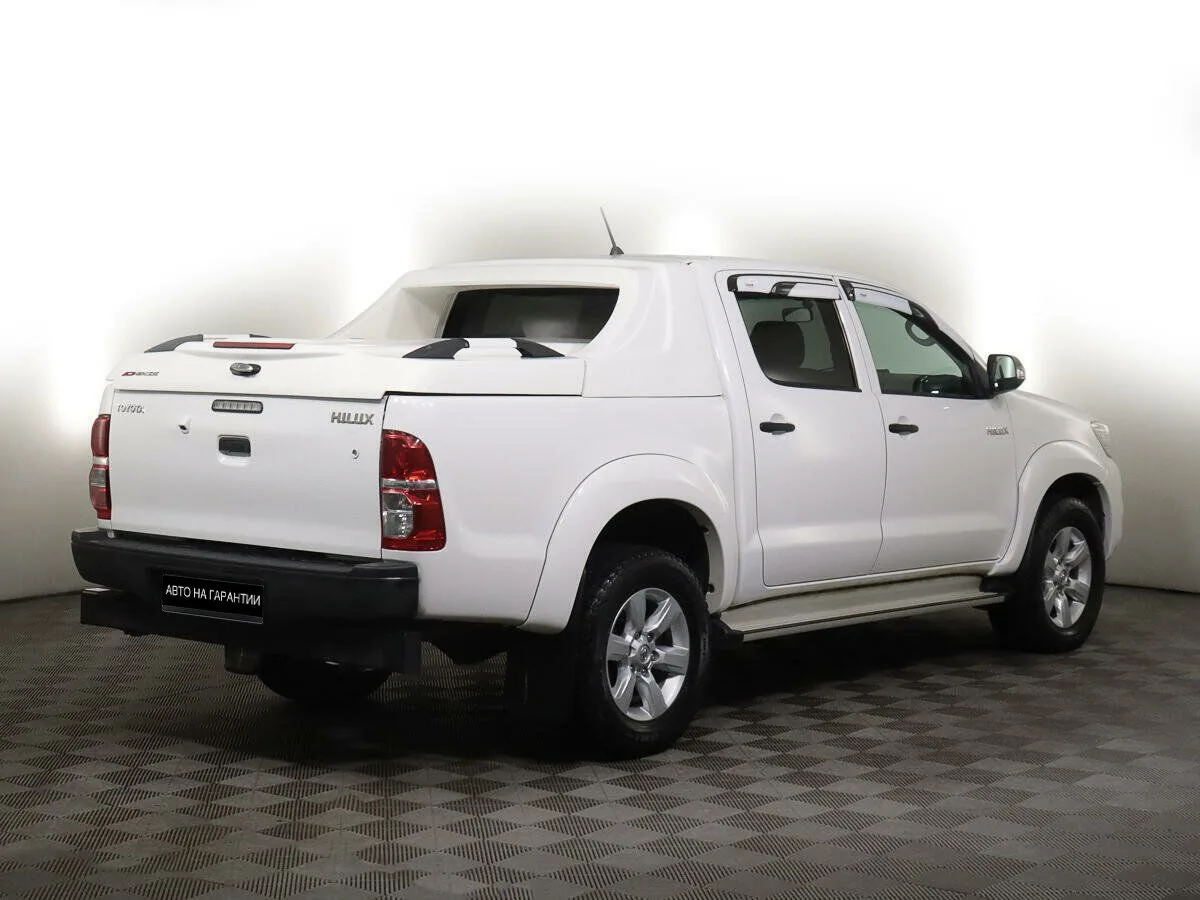 Toyota Hilux VII Рестайлинг — фото 3