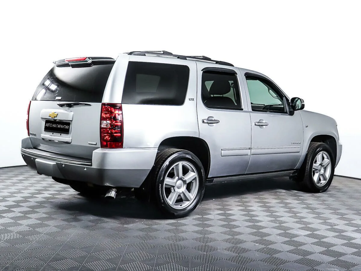 Chevrolet Tahoe III · LTZ — фото 4