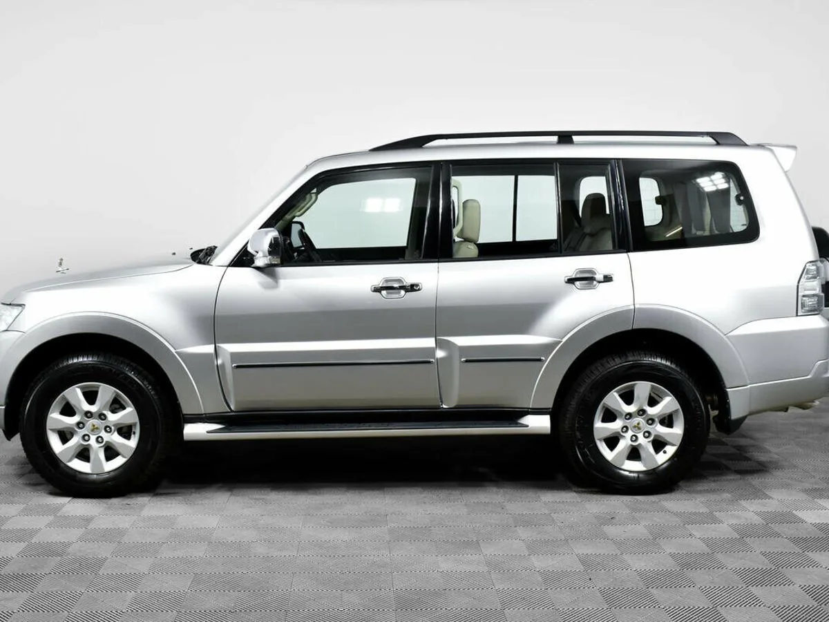 Mitsubishi Pajero IV Рестайлинг 2 · GLS — фото 3