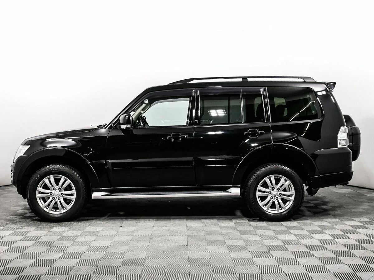 Mitsubishi Pajero IV Рестайлинг 2 · GLS — фото 3