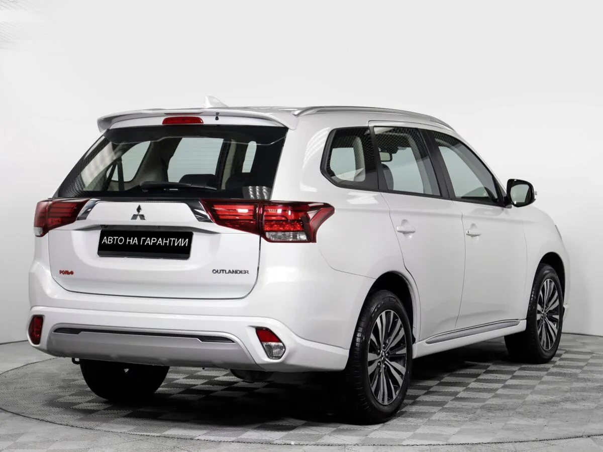 Mitsubishi Outlander III Рестайлинг 3 · Enjoy — фото 5