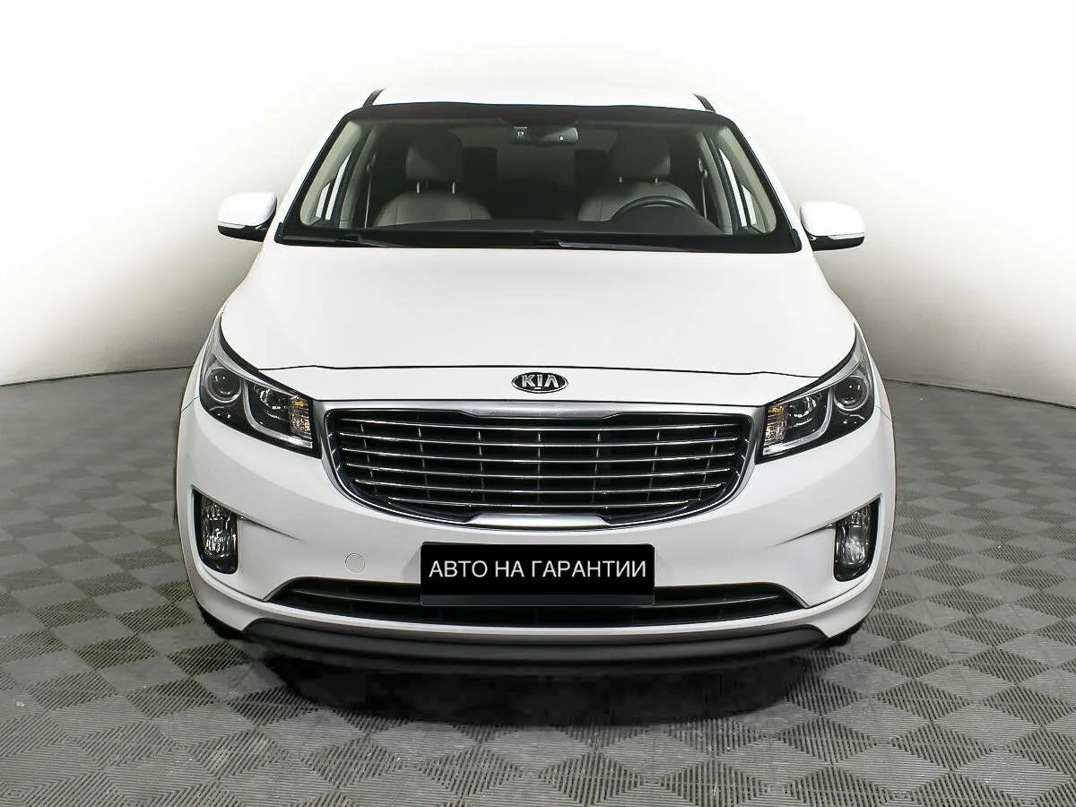 Kia Carnival III — фото 2