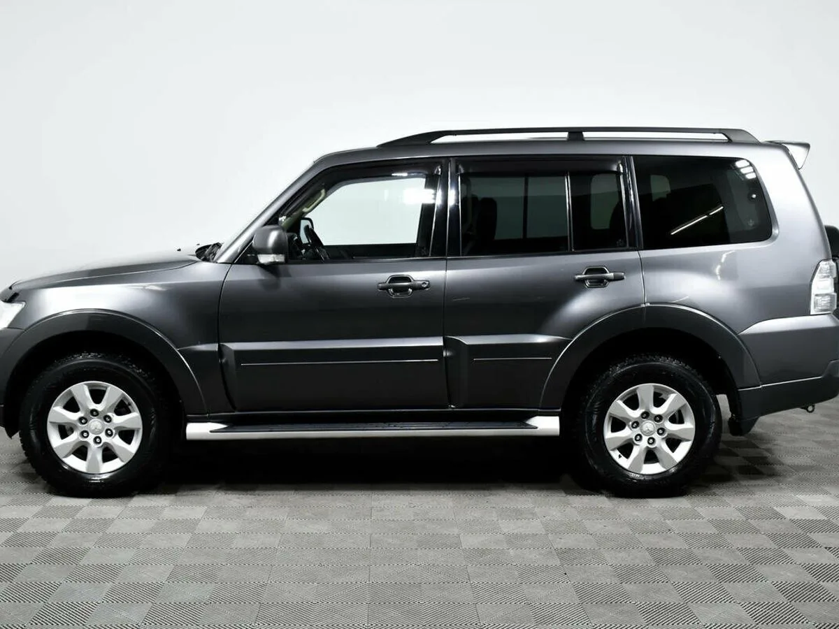 Mitsubishi Pajero IV Рестайлинг 2 · GLS — фото 3
