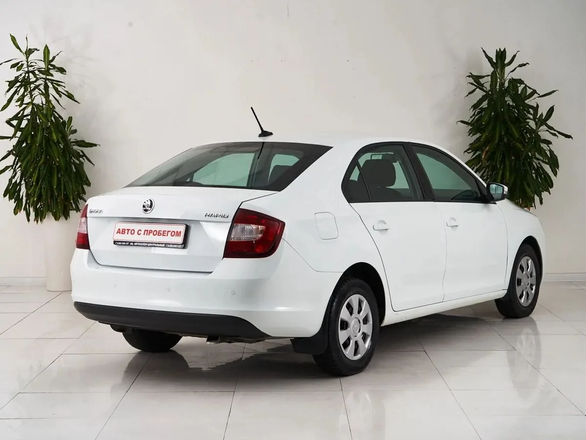 Skoda Rapid I Рестайлинг — фото 5
