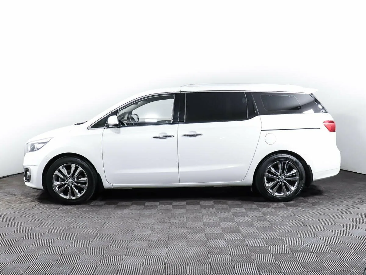 Kia Carnival III — фото 3