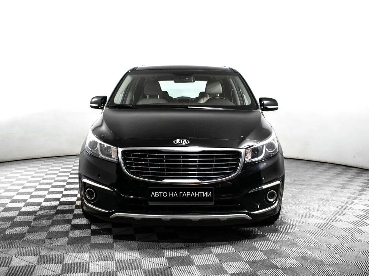 Kia Carnival III — фото 2