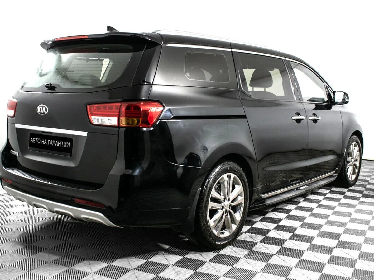 Kia Carnival III — фото 3