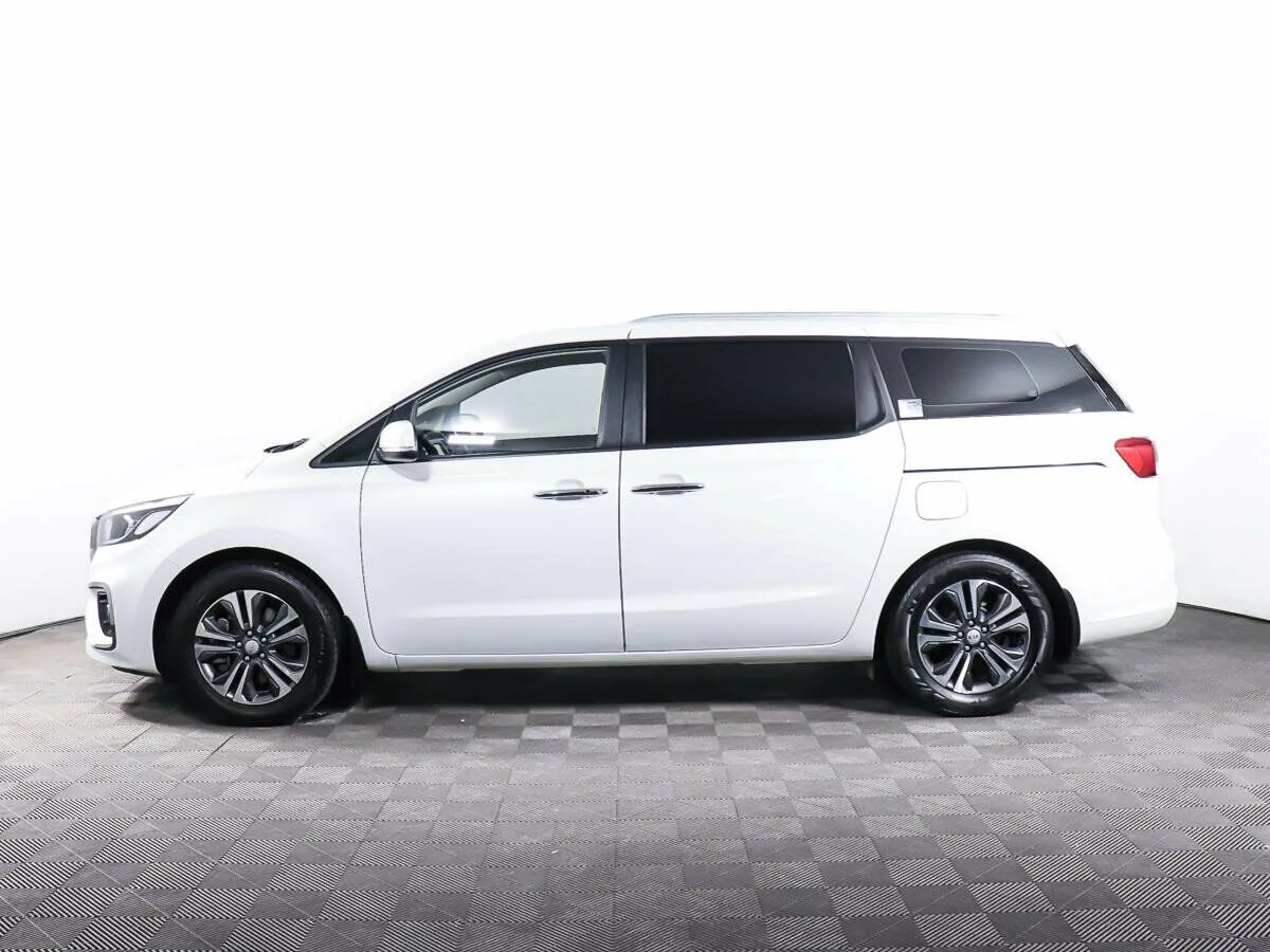 Kia Carnival III — фото 3