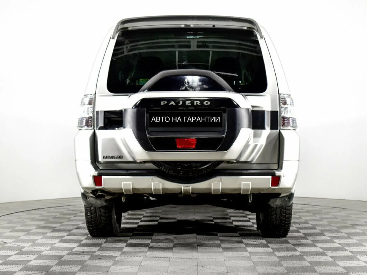 Mitsubishi Pajero IV Рестайлинг 2 · Intense — фото 4