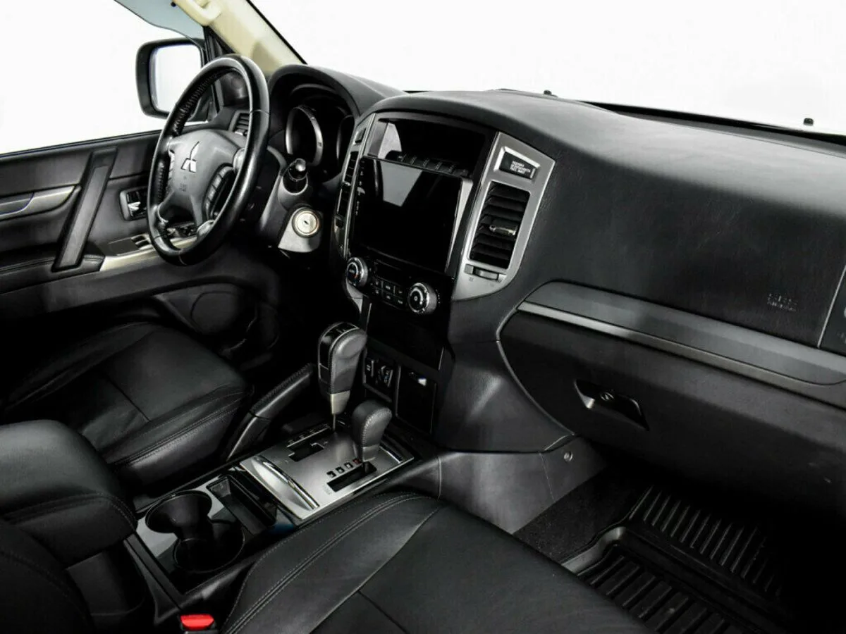 Mitsubishi Pajero IV Рестайлинг 2 · Intense — фото 5