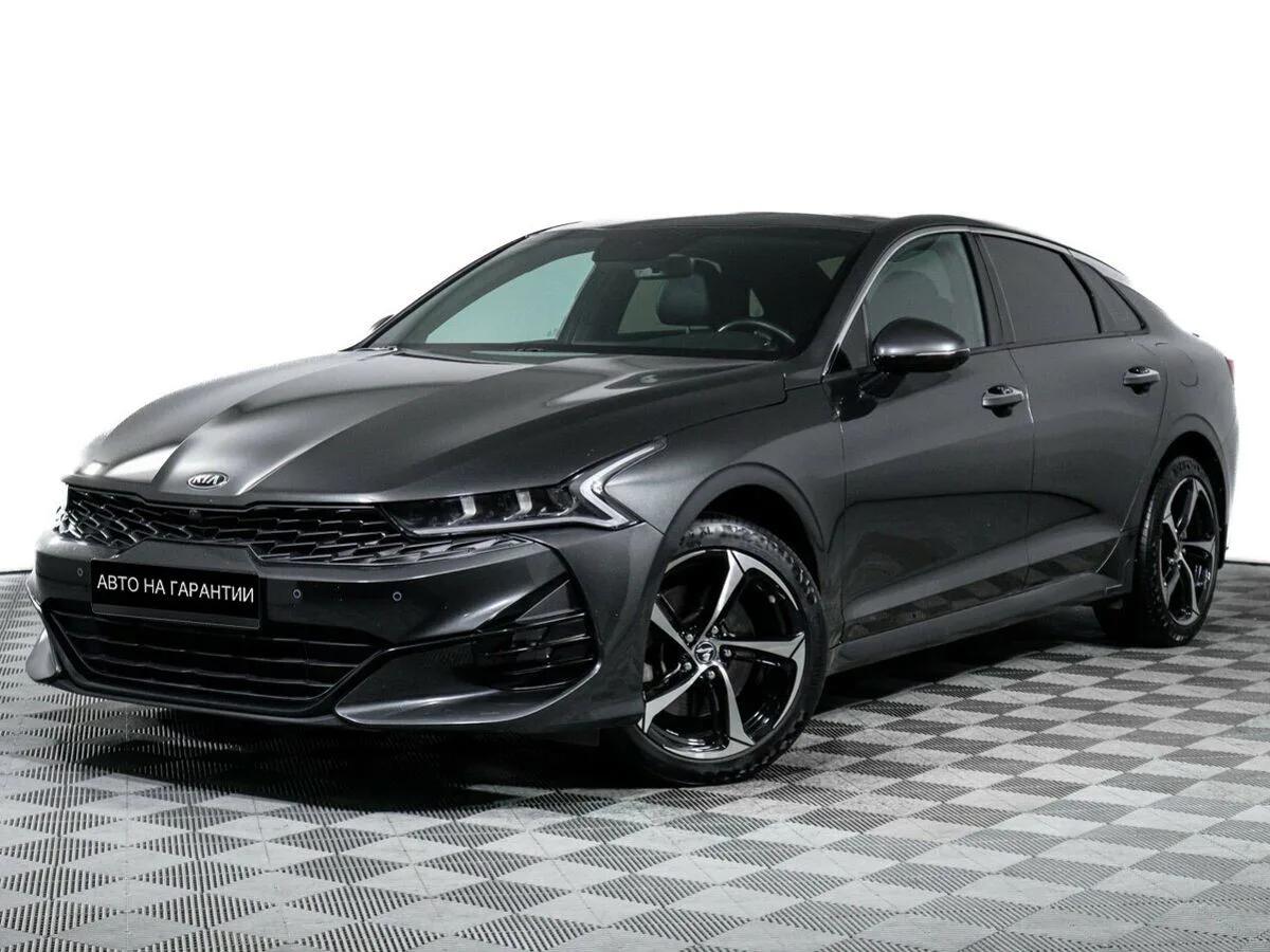 Kia K5 III · Luxe