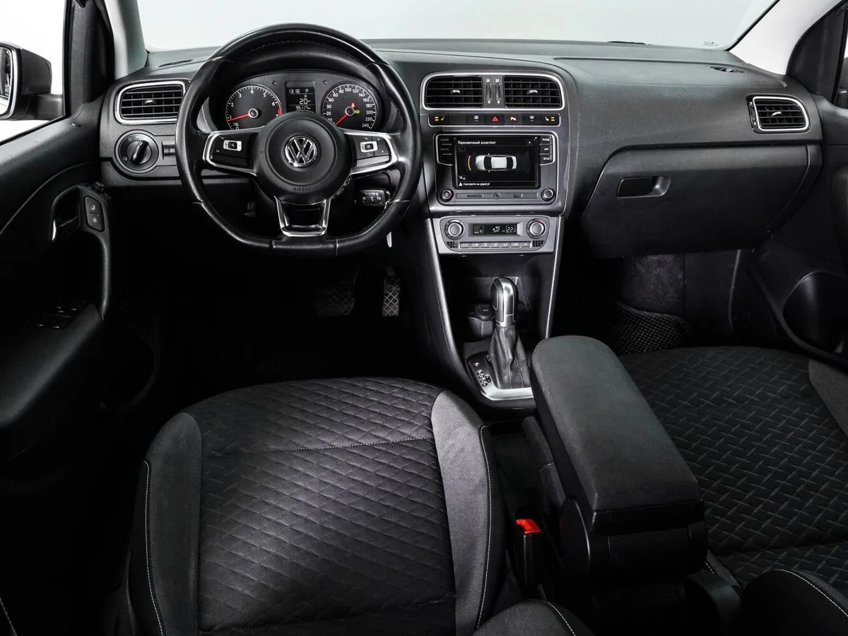 Volkswagen Polo V Рестайлинг · Allstar — фото 5
