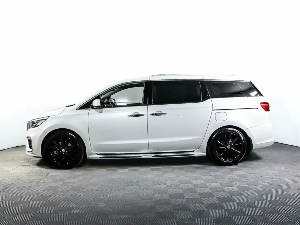 Kia Carnival III — фото 3