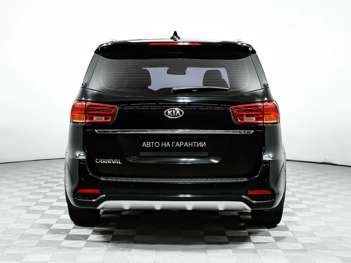 Kia Carnival III — фото 4