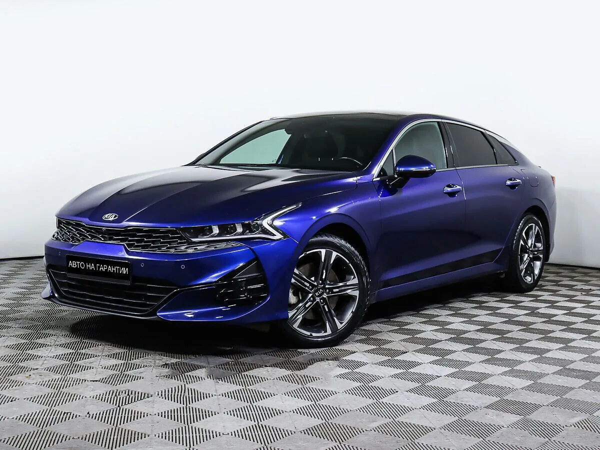 Kia K5 III · Luxe