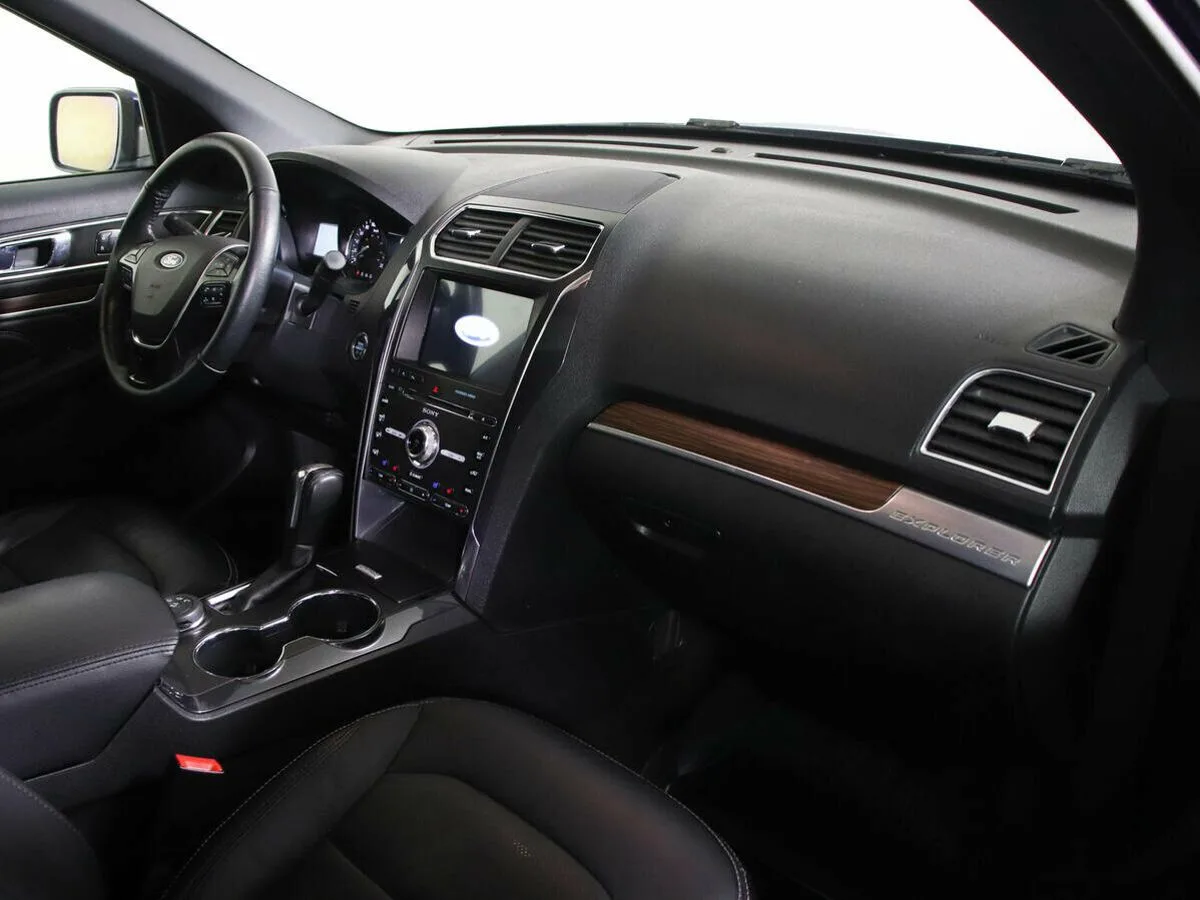 Ford Explorer V Рестайлинг 2 · XLT — фото 5