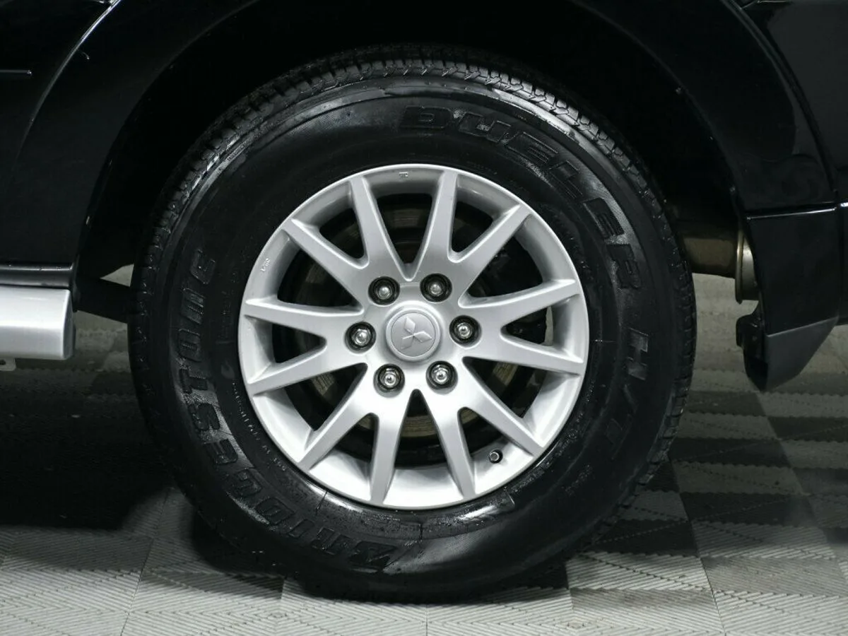 Mitsubishi Pajero IV Рестайлинг 2 · GLS — фото 5