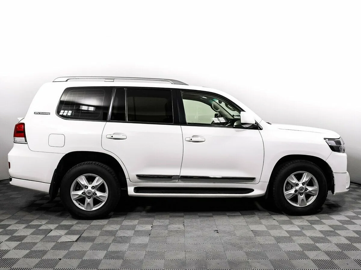 Toyota Land Cruiser 200 Series · Люкс — фото 3