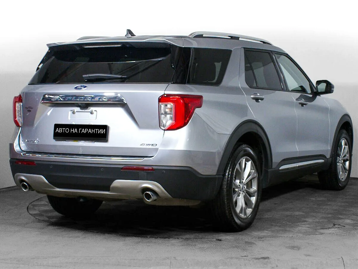 Ford Explorer VI — фото 3