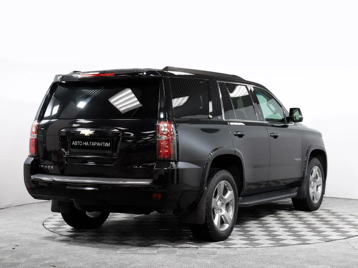 Chevrolet Tahoe IV · LT — фото 3