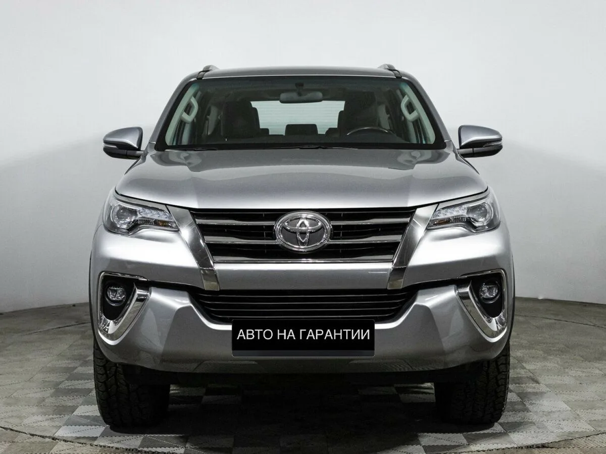 Toyota Fortuner II · Престиж — фото 2
