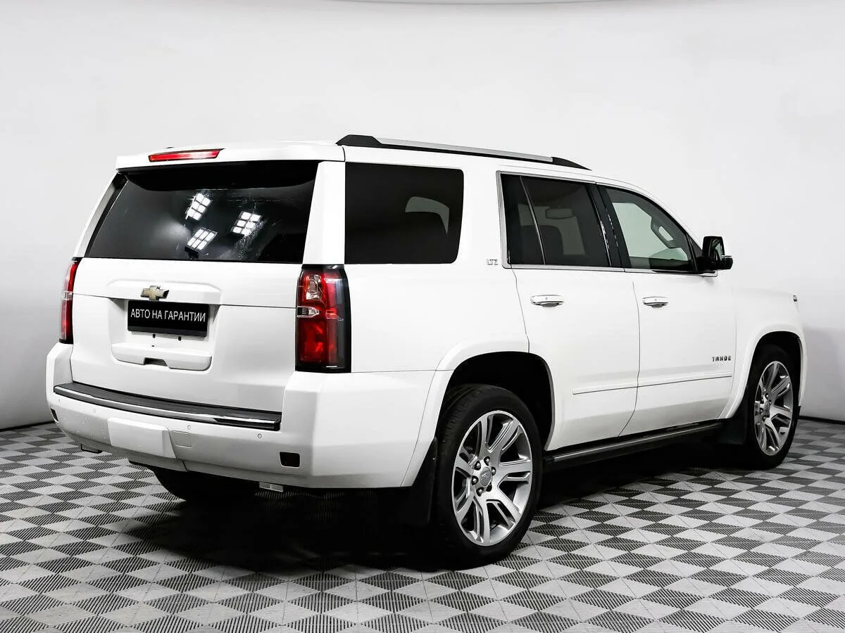 Chevrolet Tahoe IV · LT — фото 3