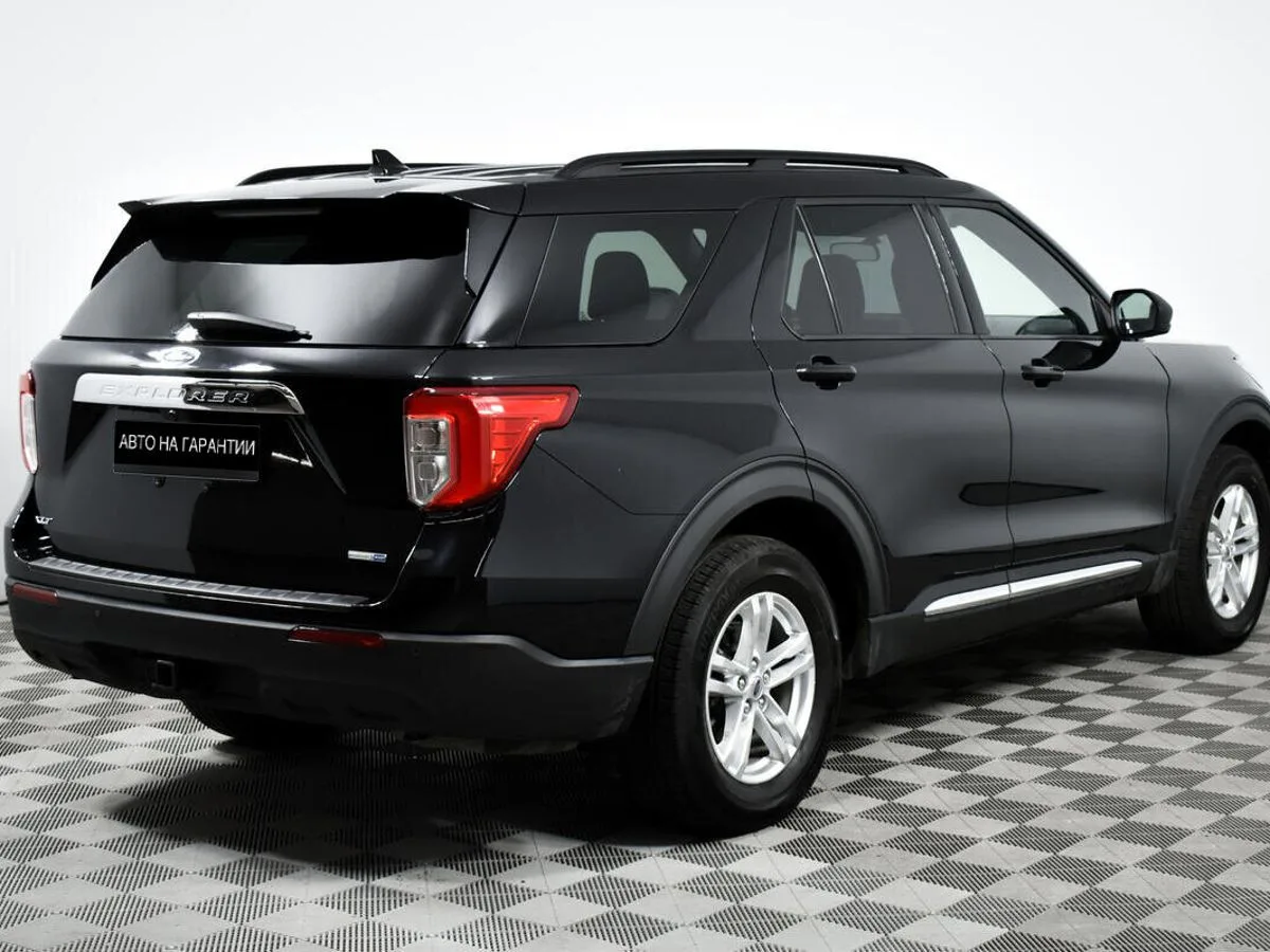 Ford Explorer VI — фото 3